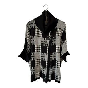 Onyx Patchwork Pattern Turtleneck 3/4 Sleeve Sweater - Size Medium